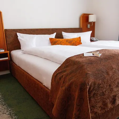 Landhotel Hotell 4*