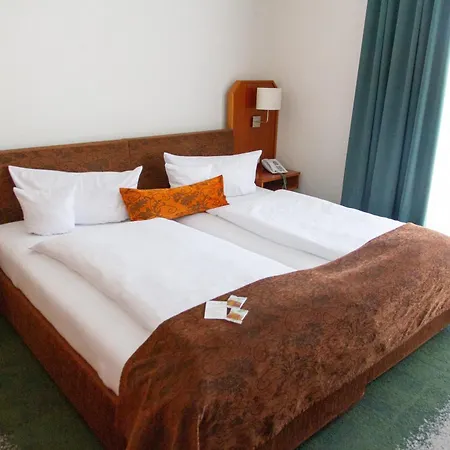 Landhotel فندق Rügheim