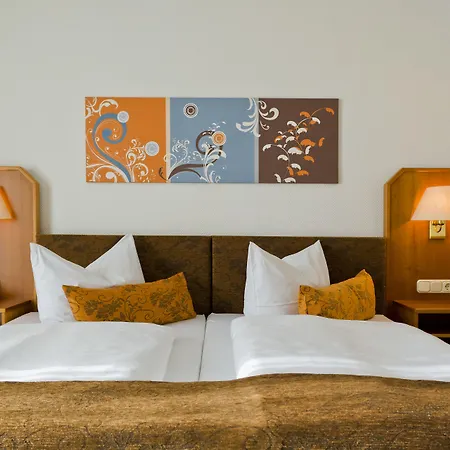Landhotel فندق Rügheim