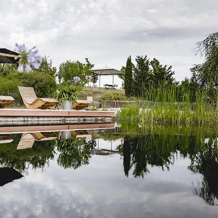Landhotel فندق Rügheim