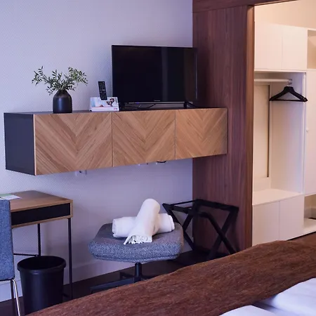 Landhotel فندق
